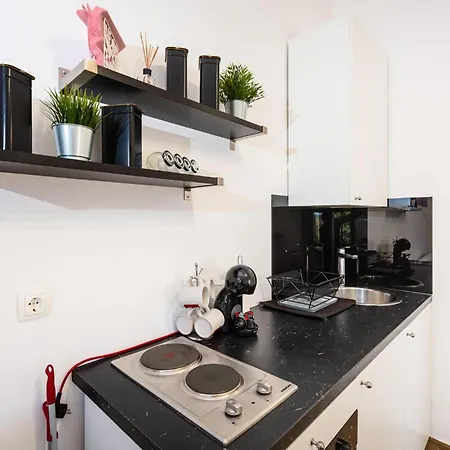 Gorgeous In With Wifi Apartment