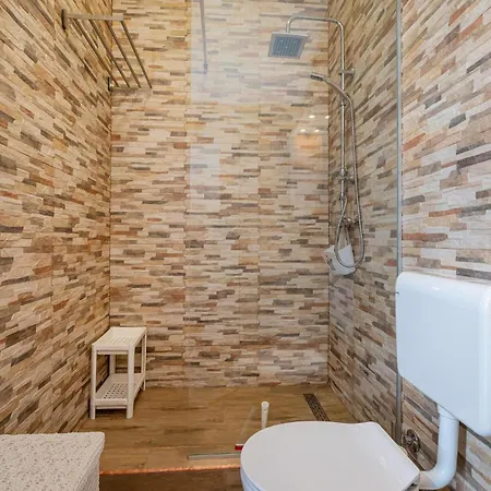 Apartment Gorgeous In With Wifi Maslenica