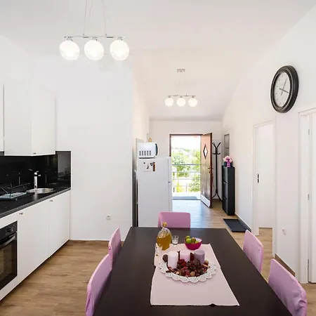 Apartment Gorgeous In With Wifi Maslenica